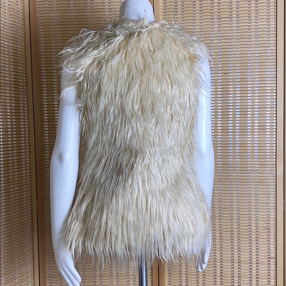Wet Seal Ivory Faux Fur Boho Vest Size Small - Picture 5 of 6
